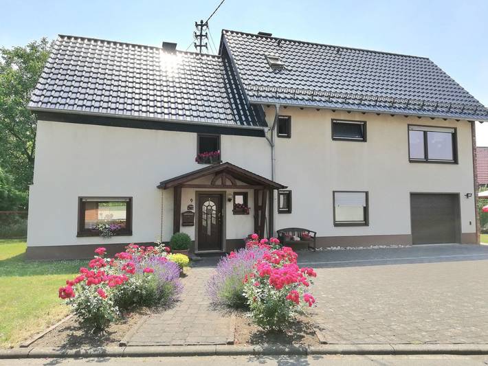 Ferienwohnung für 4 Personen, mit Terrasse und Garten in Hamm (Sieg)