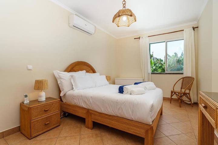 Gîte pour 4 personnes, avec vue et piscine à Paul Do Mar - 4