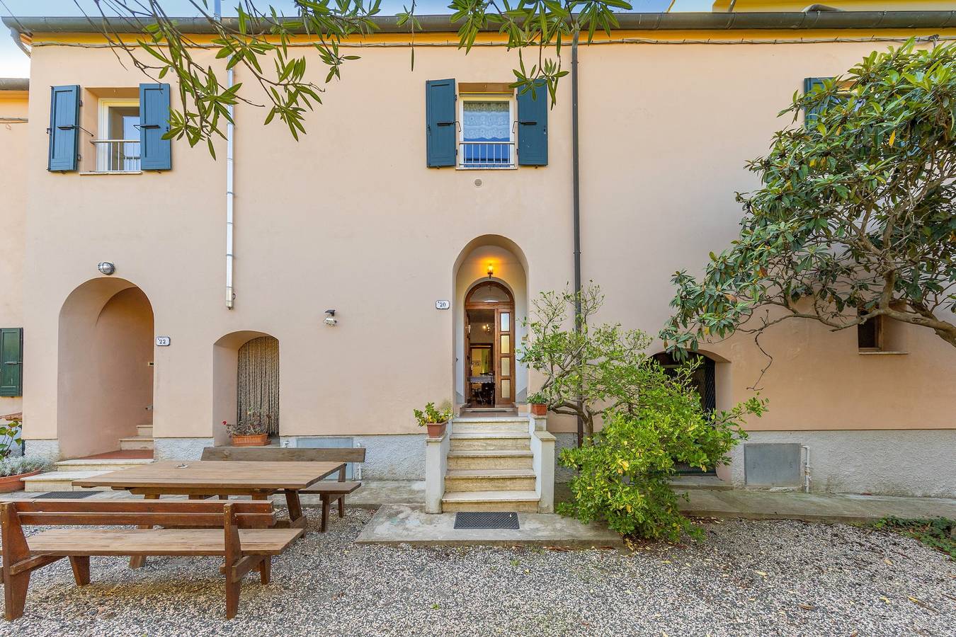Geheel appartement, Appartement 'Menta' met gedeeld zwembad en tuin in Rosignano Marittimo, Etruskische kust