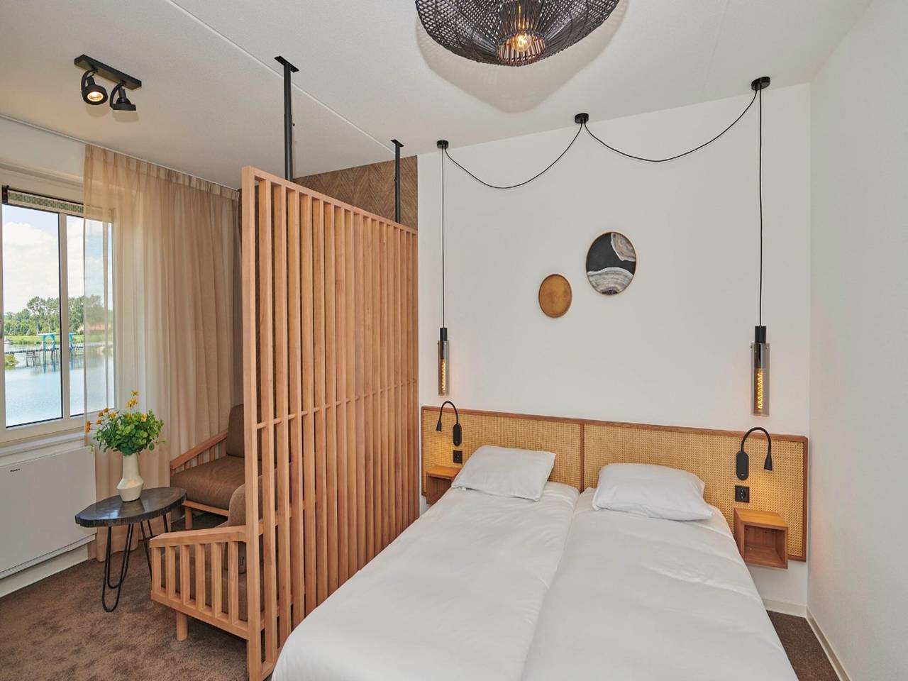 Geheel appartement, Hotelkamer met uitzicht op het meer, 2p in Thorn in Thorn, Limburg