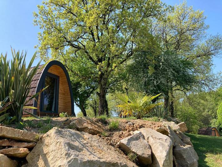 Camping pour 2 personnes, avec jardin ainsi que vue et terrasse