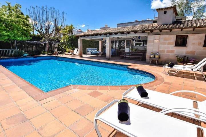 Maison de vacances pour 10 personnes, avec balcon ainsi que piscine et jardin - 1