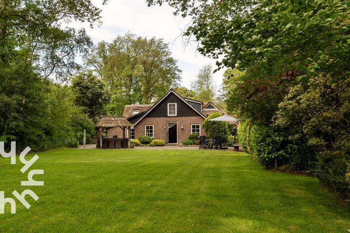 Boerderij voor 12 personen, met Terras en Tuin in Drenthe