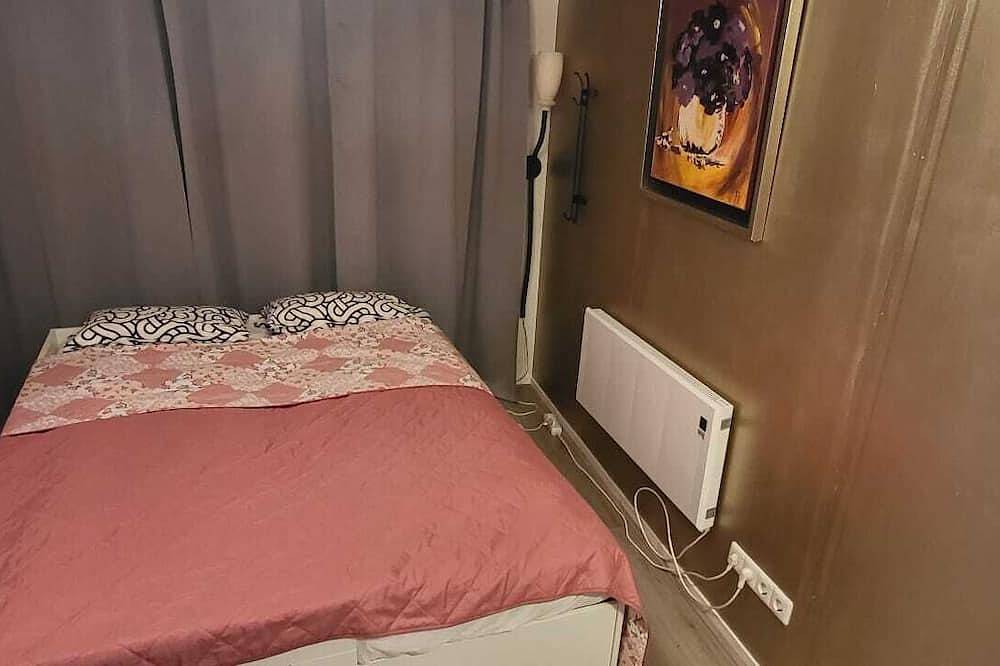 Private room with en-suite bathroom, separate entrance, cozy and comfortable. in Hengelo, Twente