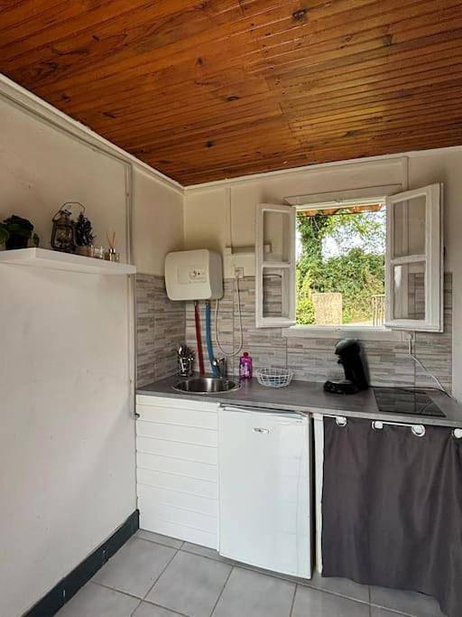 Location de vacances pour 2 personnes, avec vue et terrasse, animaux acceptés à Colombier-le-Jeune