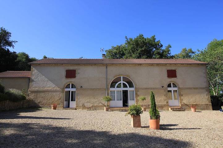 Gîte pour 10 personnes, avec jardin à Miramont-d'Astarac