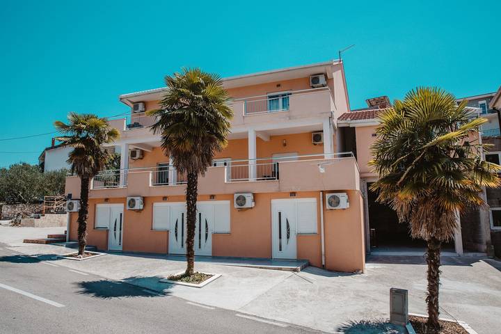 Ganze Wohnung, Komfortables Apartment mit Balkon und Meerblick in Neum in Neum, Bosnien und Herzegowina
