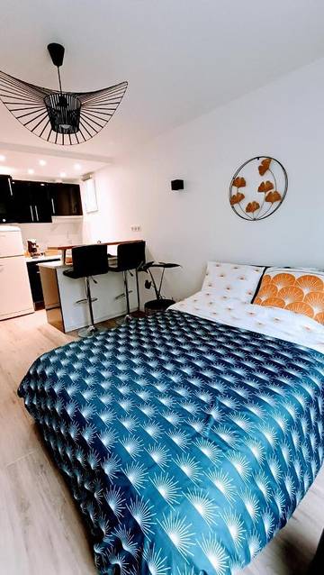 Gîte pour 2 personnes, avec terrasse ainsi que jacuzzi et jardin à Nogent-sur-Marne