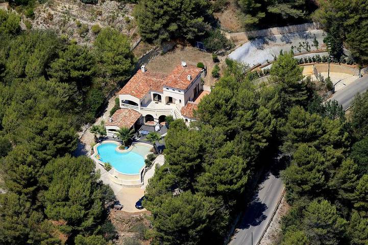 Holiday home for 9 people, with terrace and garden - 1