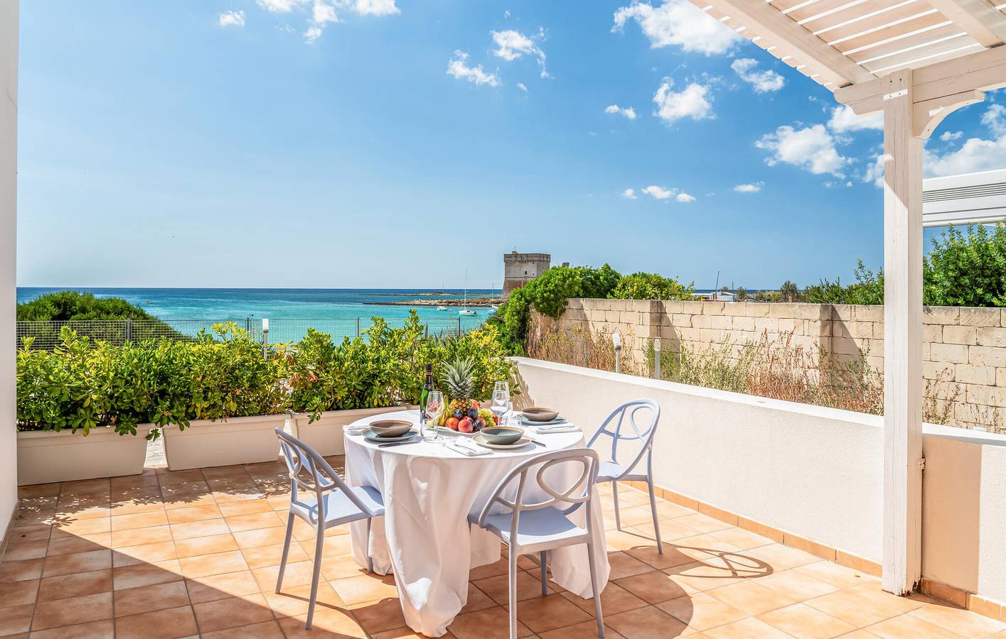 Appartamento intero, Accogliente appartamento al piano terra con vista mare e accesso diretto alla spiaggia in Scala di Furno, Porto Cesareo