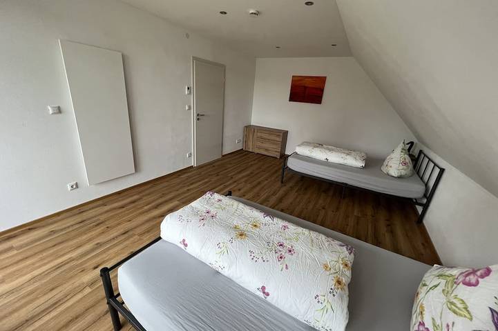 Ganze Wohnung, Ferienwohnung \"Saumpfad\" 25 Minuten ins Legoland in Horgau, Bayerisch Schwaben