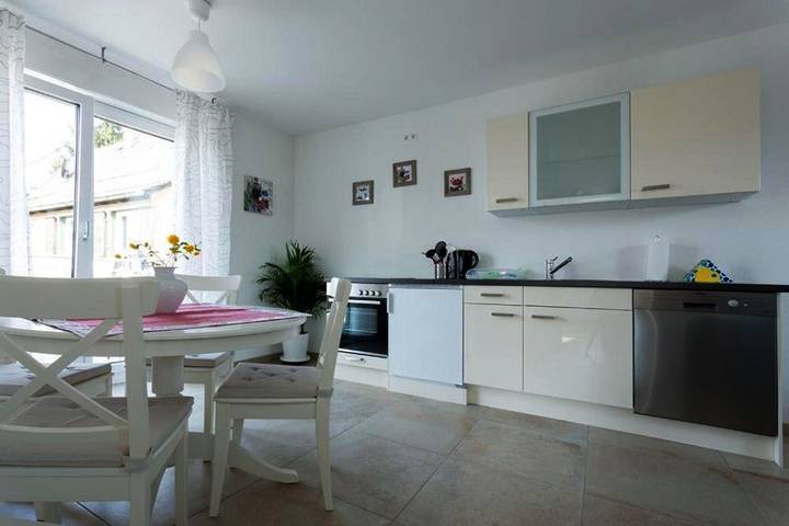 Ferienwohnung für 3 Personen, mit Terrasse und Ausblick in Bad Krozingen