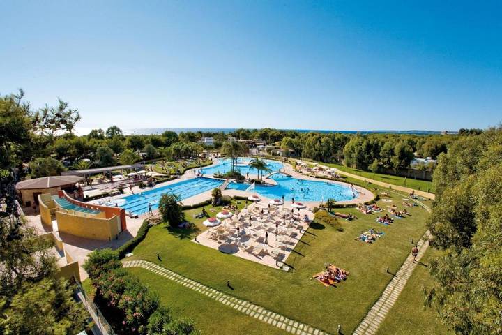 Camping per 4 persone, con Terrazza e Piscina per bambini nonché Piscina a Gallipoli