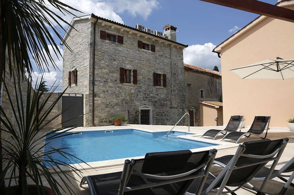 Beheizter Aussenpool + Spa Whirlpool + Sauna: Steinvilla mit privatem Pool in Kanfanar, Zentralistrien