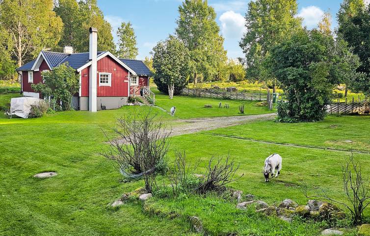 Hus för 8 Personer med trädgård in Västergötland