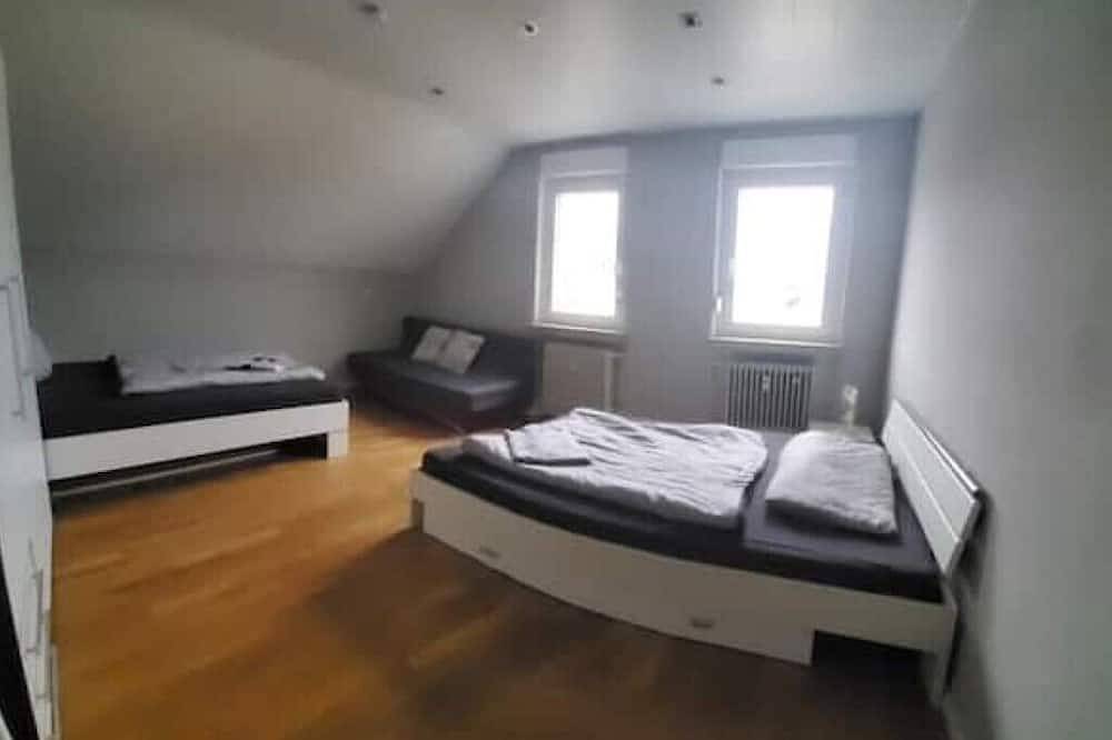 Ganze Wohnung, Großzügige Dg Wohnung《Kehr wieder》für 1-8 Personen bestens familiengeeignet in Bexbach, Saarpfalz-Kreis