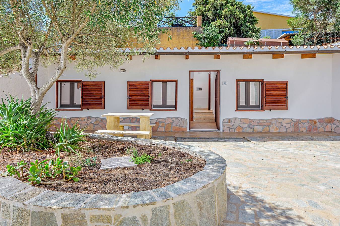 Casa vacanze 'Elia's House' con terrazza privata, Wi-Fi e aria condizionata in Porto Istana, Gallura
