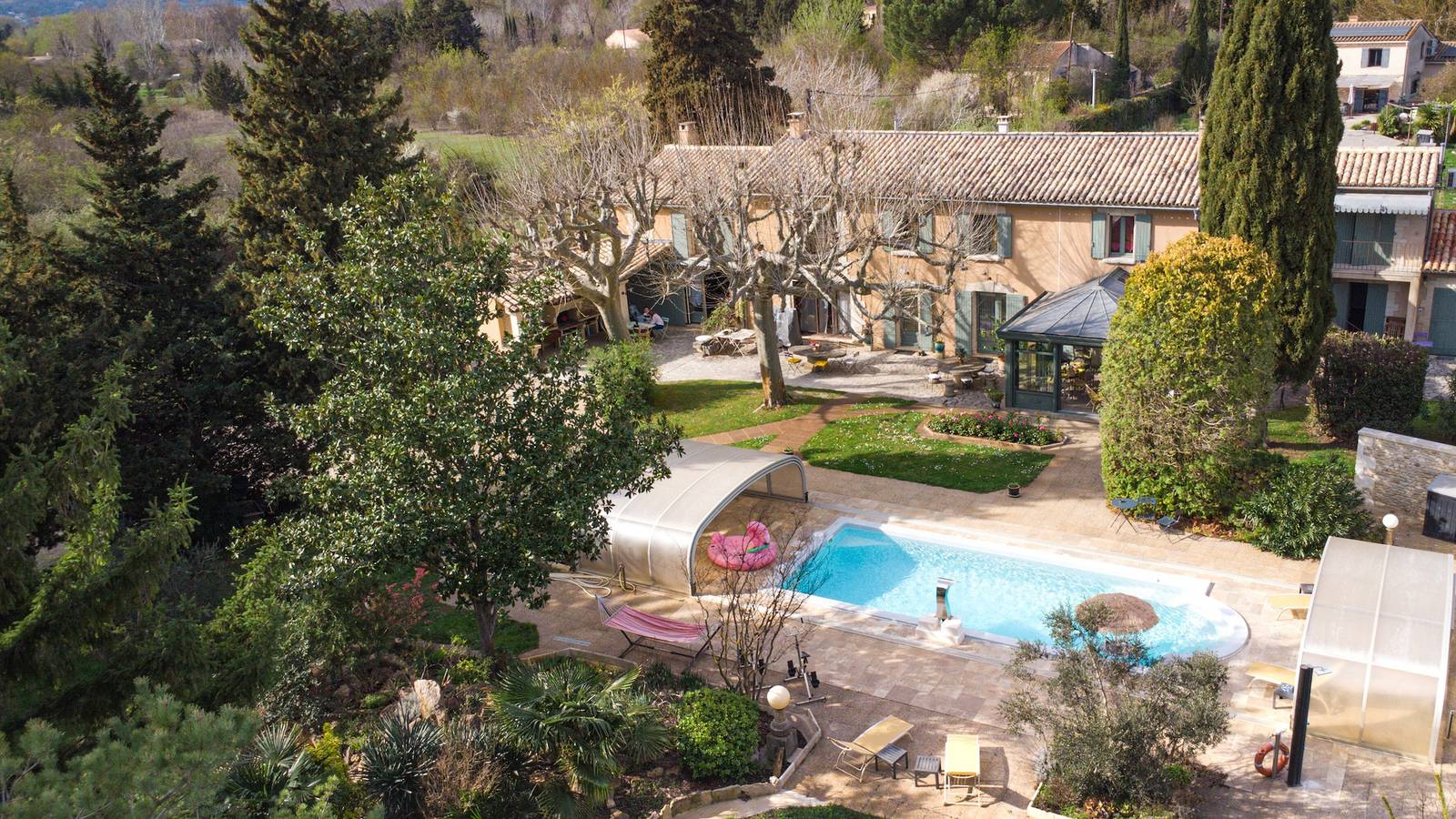Ganze Wohnung, Romantischer Rückzugsort mit Pool in der Provence in Le Thor, Vaucluse