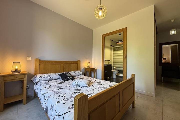 Location de vacances pour 6 personnes, avec piscine et jardin à Souraïde - 2