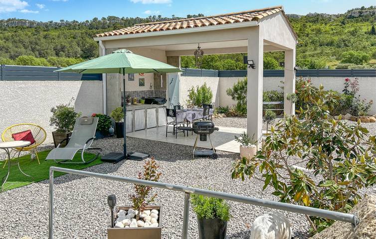 Location de vacances pour 4 personnes, avec jardin ainsi que terrasse et piscine à Saint-Chinian - 3