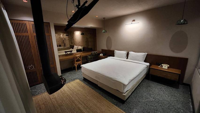 Alojamiento y desayuno para 2 personas, con jacuzzi y jardín - 1