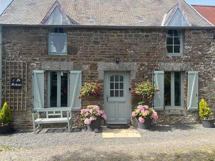 Location de vacances pour 4 personnes, avec vue et jardin, adapté aux familles à Gavray - 2