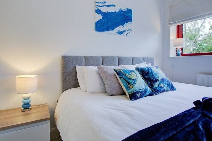 Ganze Wohnung, Fareham Centre Flat with Free Parking for 2 Cars in Fareham, Hampshire