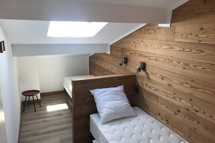 Location de vacances pour 6 personnes, avec jardin et balcon à Sarcenas - 2