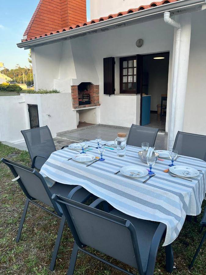 Location de vacances pour 8 personnes, avec jardin ainsi que balcon et vue dans Amorosa - 2