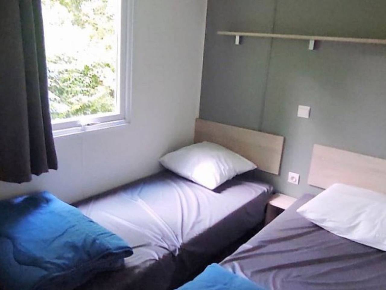 Comfortable mobile home with terrace in Challes-les-Eaux in Challes-les-Eaux, Chambéry region