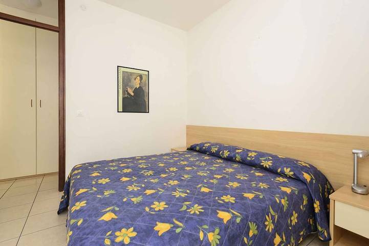 Ferienwohnung für 4 Personen, mit Balkon und Garten sowie Pool in Lignano Riviera - 2