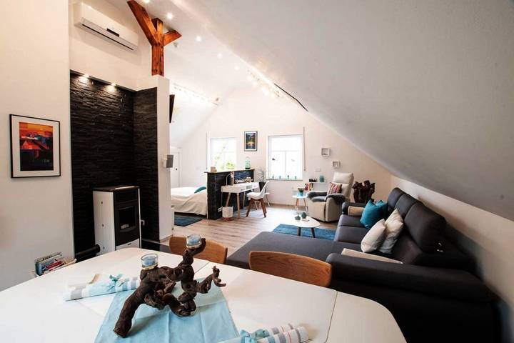 Ferienwohnung für 2 Personen, mit Garten und Ausblick