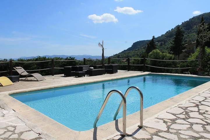 Villa pour 8 personnes, avec jardin, animaux acceptés à Grasse