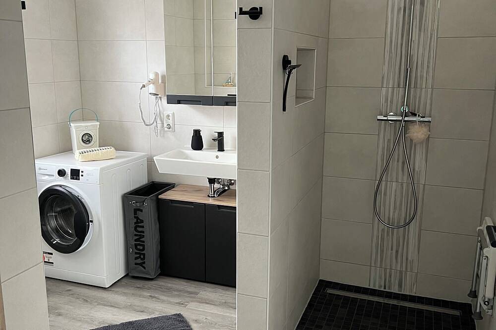 Barrierefreies Ferienhaus mit Sonnenterrasse, Wallbox,familienfreundlich, Neubau in Pewsum, Krummhörn