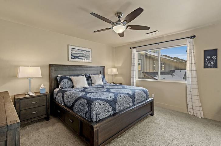 Vacation rental for 9 people, with yard in Flagstaff