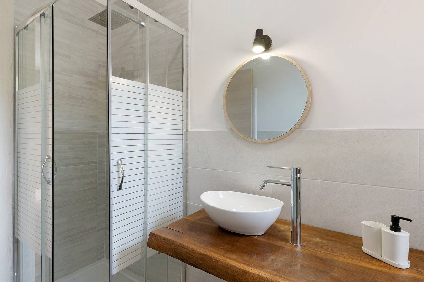 Cały apartament, Apartment 'Camera 2' with Mountain View, Private Terrace and Wi-Fi in Zignago, Prowincja La Spezia