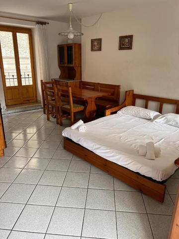 Gîte pour 4 personnes, avec terrasse et vue à Entracque