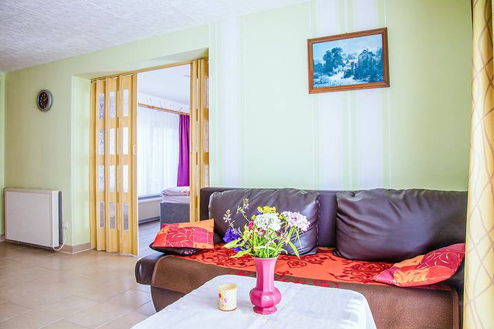 Ferienhaus für 5 Personen, mit Terrasse und Garten in Benz - 3