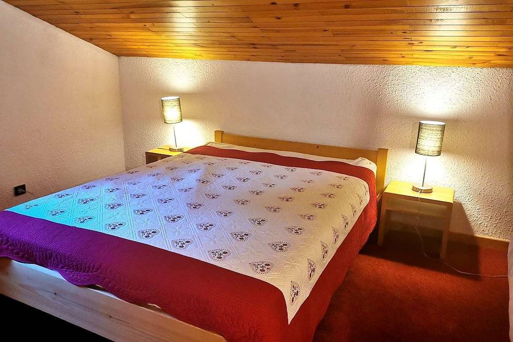 Ganze Wohnung, Le Bourg-Morel 36/4 - Duplex in the main street in Valmorel, Les Avanchers-Valmorel