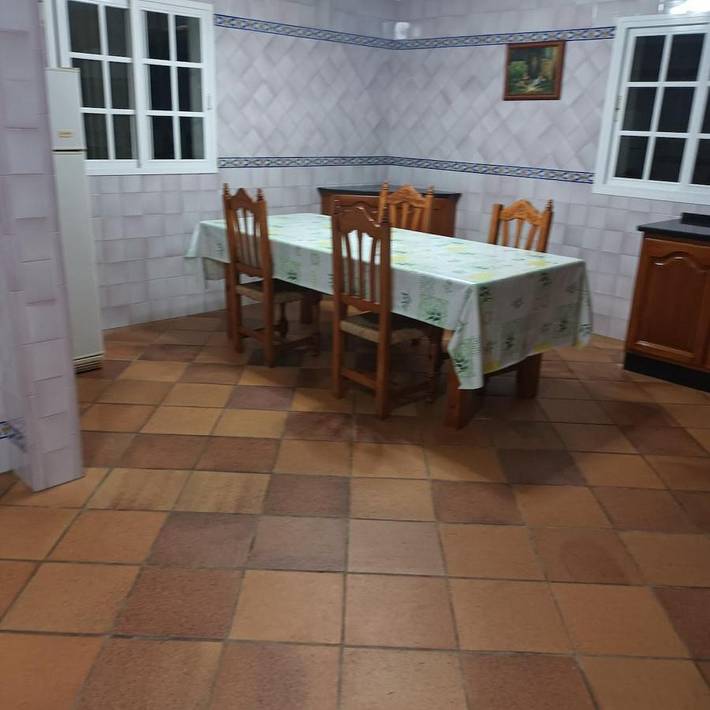 Casa rural para 19 personas, con piscina y jardín, Se admiten mascotas en El Puerto de Santa María - 4