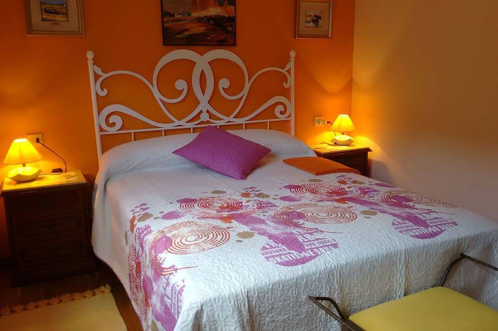 Apartamentos Huerta Carúa. 4 personas, barbacoa, Wifi, terraza, rural. in Villamayor (Piloña), Piloña