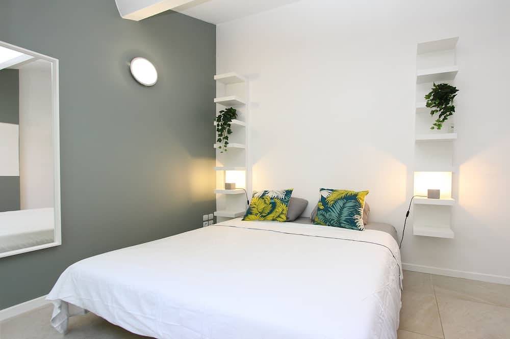 Price reduction! Modern, comfortable villa in a quiet location with magnificent views. in Éguilles, Aix-en-Provence und Umgebung