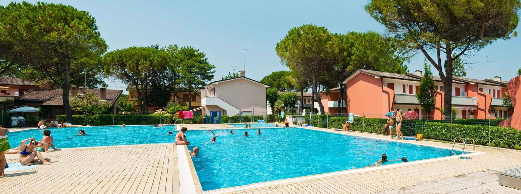 Entire vacation apartment, Holiday apartment with air conditioning and pool  in Bibione, Venice Province