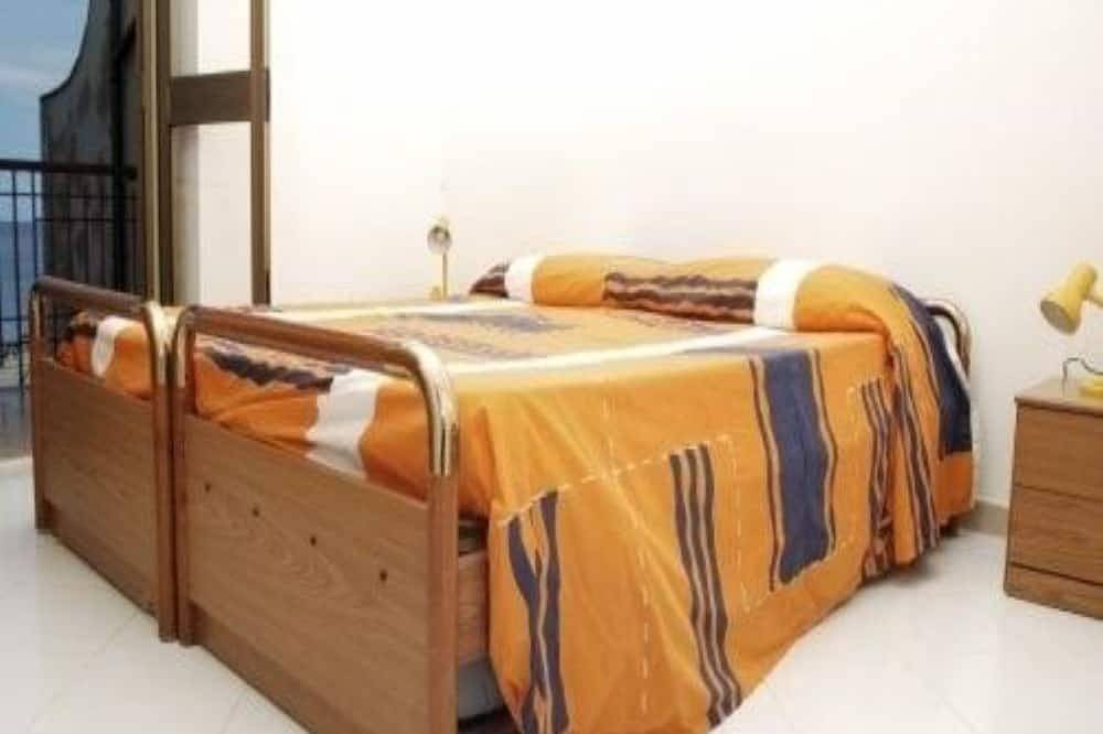 Appartamento intero, On The Beach Apartment in San Giorgio (Sizilia), Gioiosa Marea