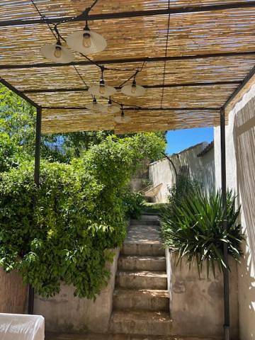 Gîte pour 4 personnes, avec piscine et jardin à La Roque-d'Anthéron - 3