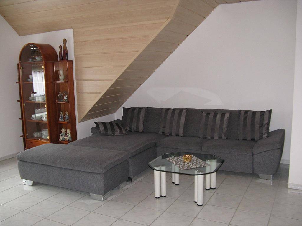 Ferienwohnung "Am Kapellenäcker" - Ferienwohnung - geräumig und modern eingerichtet in Neumarkt in der Oberpfalz, Ostbayern