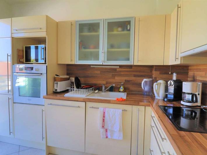 Gîte pour 3 personnes, avec terrasse dans Plage du Chay - 2