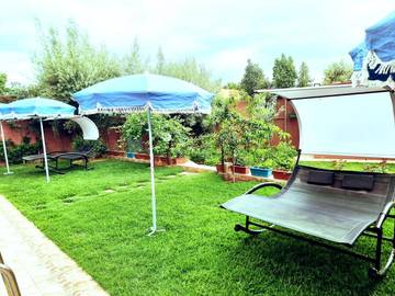 Hôtel pour 2 personnes, avec jardin ainsi que piscine et vue, animaux acceptés à Ourika (roman)