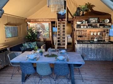 Bungalow für 7 Personen, mit Terrasse und Seeblick sowie Garten am Idrosee