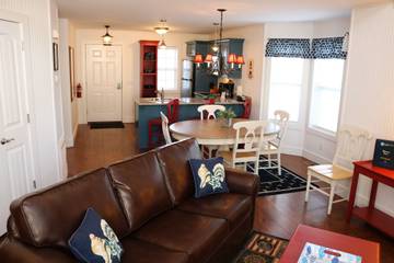 Vacation Rental for 8 Guests in Table Rock Lake, Stone County, Picture 2